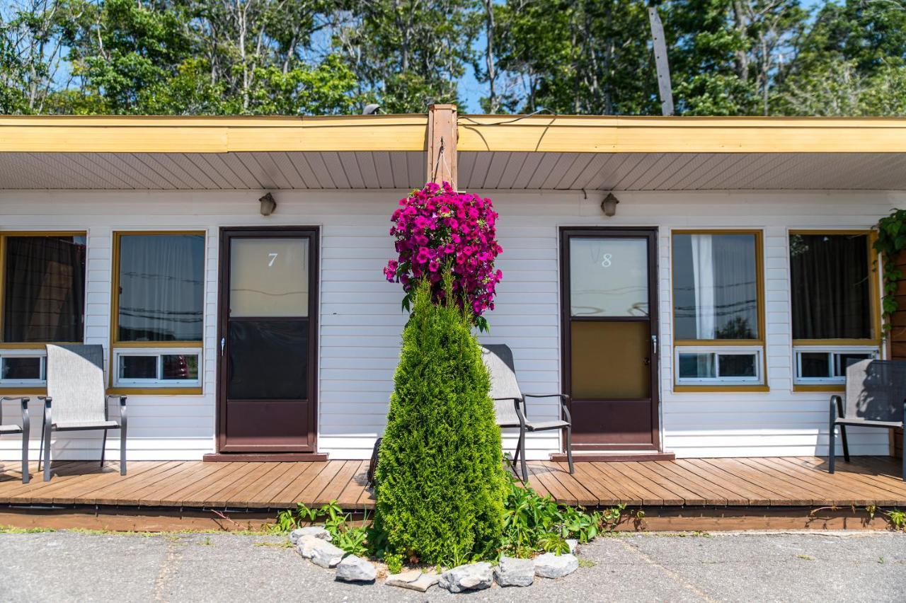 Motel Ile D'Orleans Sainte-Petronille Eksteriør bilde