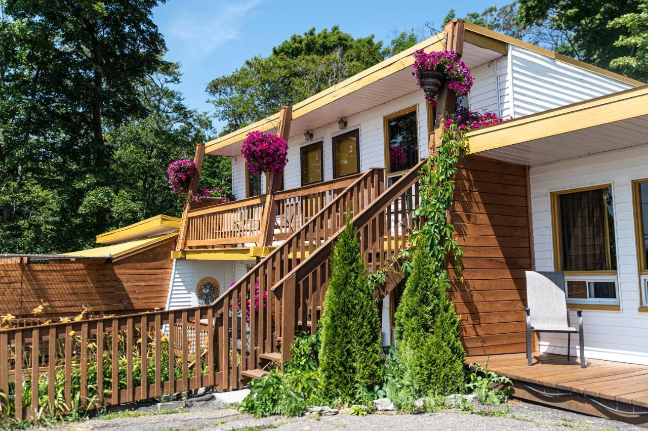 Motel Ile D'Orleans Sainte-Petronille Eksteriør bilde